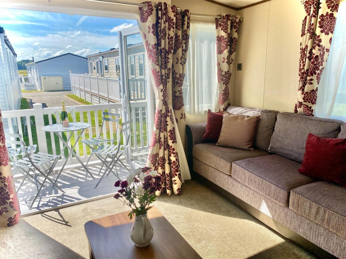 Winchelsea Beach Holiday Home - Pool & Beach Eksteriør bilde